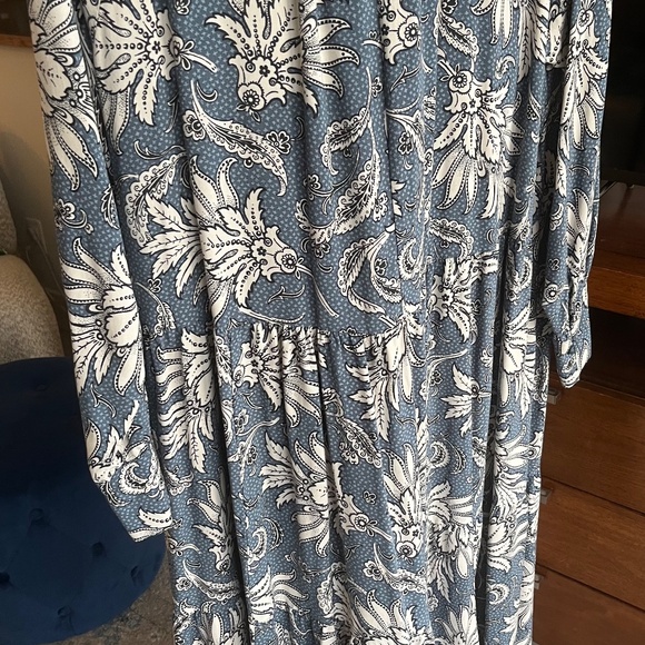 Button up drop waist dress, paisley like print - Picture 2 of 10